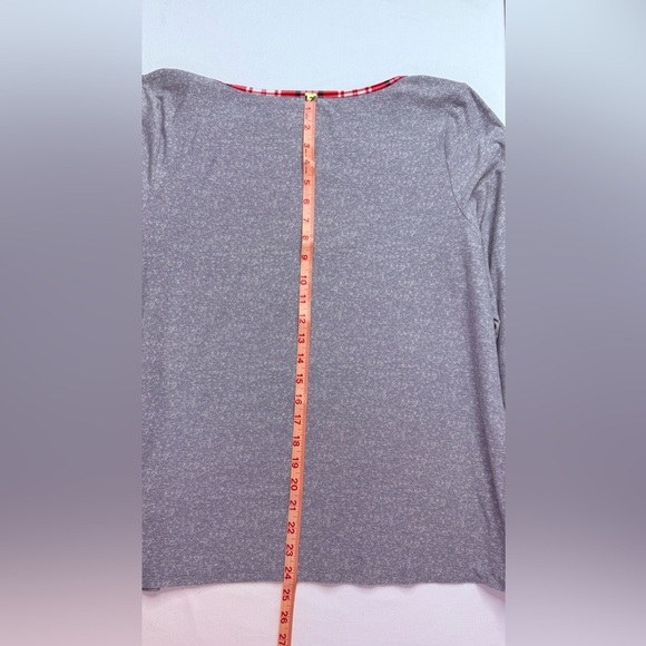 Croft & Barrow Two Piece Pajama Gray Top with Red Plaid Pants Size Medium - Picture 9 of 11